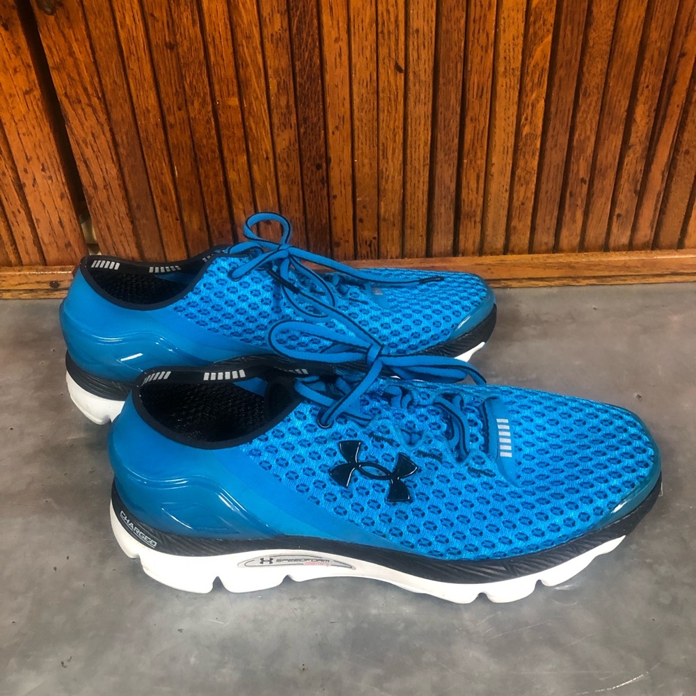UNDER ARMOR SPEEDFORM GEMINI CHARGED SNEAKERS 8.5 blue great condition